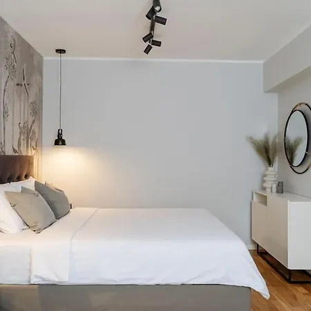 Charming & Modern - Cismigiu Park - Netflix Bucharest