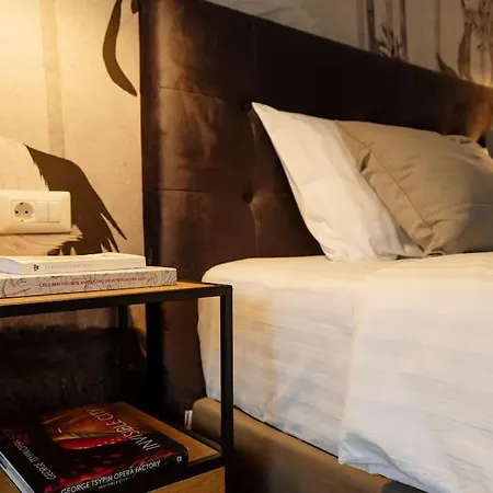 Charming & Modern - Cismigiu Park - Netflix Apartman *