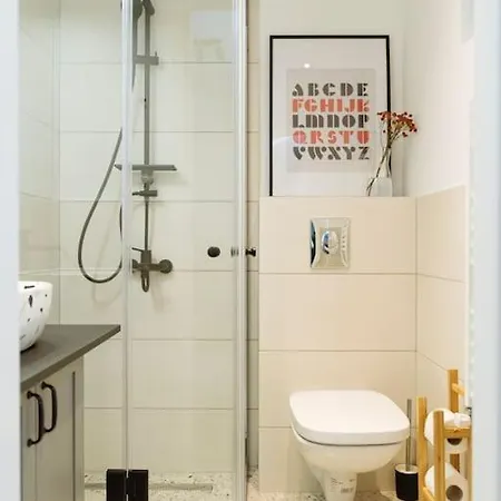 Charming & Modern - Cismigiu Park - Netflix *