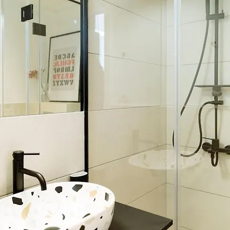 Charming & Modern - Cismigiu Park - Netflix Boekarest