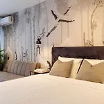 Charming & Modern - Cismigiu Park - Netflix *