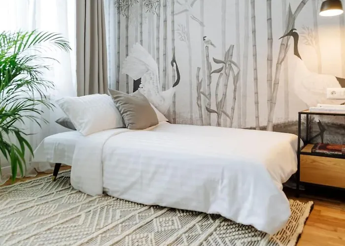 Charming & Modern - Cismigiu Park - Netflix *